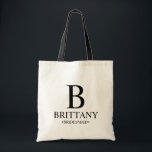 Bolso De Tela Elegante dama de honor personalizada en blanco y n<br><div class="desc">Elegante regalo de dama de honor en blanco y negro con monograma personalizado de dama de honor,  nombre y título en estilo clásico de tipo de letra serif. También perfecto para la empleada de honor,  la niña flor,  la madre de la novia y más.</div>