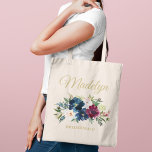 Bolso De Tela Elegante nombre de monograma floral Rubor y borgoñ<br><div class="desc">El elegante bolso de tote personalizado cuenta con una hermosa acuarela floral de color azul marino, burdeos, merlot y rosa rubor con vegetación. Personalice el texto de color dorado con un nombre en escritura caligráfica con título de fiesta nupcial u otro texto. Hace un regalo único para sus damas de...</div>