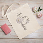 Bolso De Tela Elegantes Peonies Monograma Floral P Personalizado<br><div class="desc">Esta bolsa de tetas,  muy bien elaborada,  tiene un monograma "P" adornado con peonías y viñas. Ideal para un accesorio personalizado y elegante.</div>