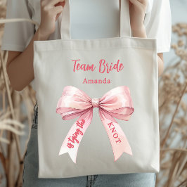 Bolso De Tela Ella está atando el nudo arco rosado Team Bride