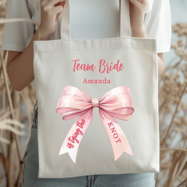 Bolso De Tela Ella está atando el nudo arco rosado Team Bride (Subido por el creador)