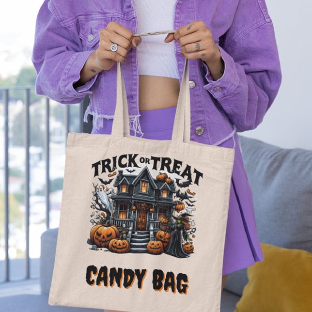Bolso De Tela Encantadora celebración de Halloween en una casa a (Subido por el creador)