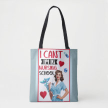 Enfermera Nostálgica en escuela de Enfermería