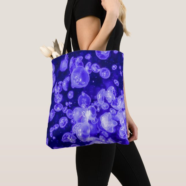 Bolso De Tela Enjambre de medusas náuticas vibrantes (Detalle)