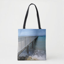 Esplandor de olas en el diseño de Wharf