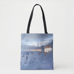 Bolso De Tela Fantasmas de nieve al atardecer en Whitefish Mount