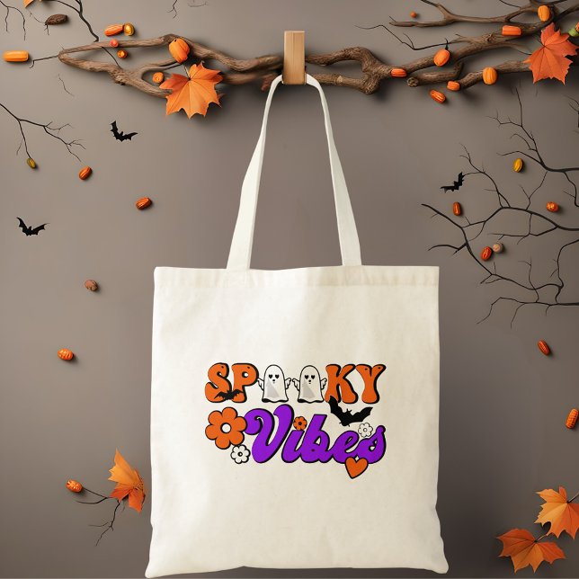 Bolso De Tela Fantasmas de vibraciones espeluznantes (Our roomy totes are perfect for Halloween trick-or-treating!)