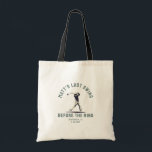Bolso De Tela Favor de despedida de soltero personalizado Viaje<br><div class="desc">Lleva tus artículos esenciales de despedida de soltero con estilo en esta bolsa de mano personalizada "Último swing antes del anillo"! Un diseño divertido y moderno,  perfecto para viajes de golf,  celebraciones de boda y regalos para padrinos!</div>