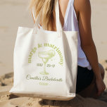 Bolso De Tela Fiesta tropical Margarita Bachelorette<br><div class="desc">Margs & Matrimony retro bachelorette party fin de semana con bolsas de té con una refrescante paleta de color verde que aporta un toque de vibración tropical a su celebración. Perfecto regalo para sus niñas,  personalizar con cada nombre de invitados y comencemos con ese fiesta.</div>