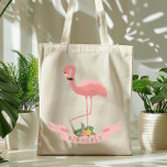 Bolso De Tela Flamingo rosa lindo personalizado personalizado<br><div class="desc">Esta bonita bolsa de tetas tiene un ilustracion de flamingo rosa con el cuello curvado y una pierna levantada, sobre un cartel rosa decorado con follaje tropical. Personalízalo para crear un regalo único para un chica que ama los flamencos -¡o como una bolsa de regalo para una dama de honor...</div>