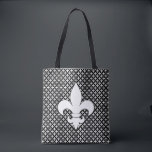 Bolso De Tela Fleur de Lis Buses de patrón blanco y negro<br><div class="desc">Este patrón de fleur de lis añade un poco de estilo francés. El diseño es algo que se puede encontrar en un sofisticado palacio parisino o en una celebración del Mardi Gras de Nueva Orleans. El paladar de color blanco y negro combinado con el flur de lis vintage es una...</div>