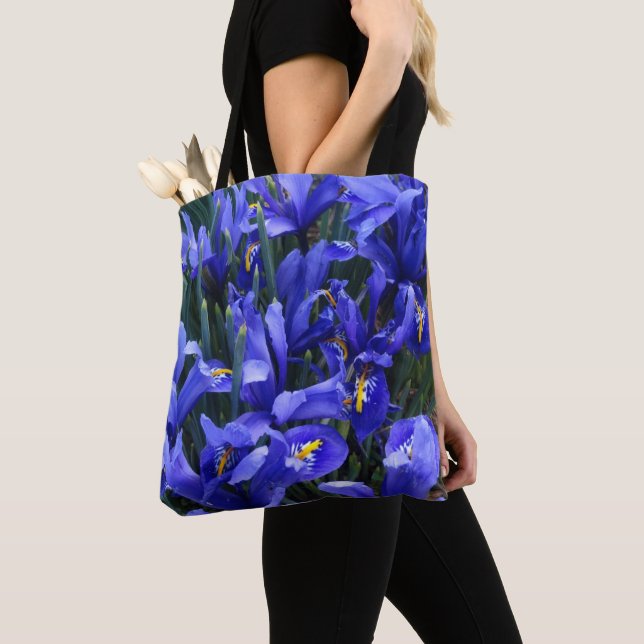 Bolso De Tela Floral de irisis reticuladas púrpura (Detalle)
