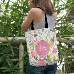 Bolso De Tela Floral monocromática de color rosa grisáceo<br><div class="desc">Moda romántica bolso de teta femenino con acuarela de primavera color rosa pálido,  coral,  amarillo,  azul y verde a mano,  flor y follaje pintado. Personalízalo con tu monograma y nombre!             Puede ser un regalo de cumpleaños de personalizado para tu novia / esposa / madre / hermana.</div>