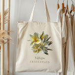 Bolso De Tela Flores de Plumeria regalo de fiesta de novias pers<br><div class="desc">Las damas de honor y la bolsa de regalo de la fiesta nupcial para personalizar con su nombre y título. Tote de tela con flores de Hawai frangipani amarillas y blancas en ambos lados. Un lado sólo tiene plantillas de texto en un guión elegante y negro. Gire la bolsa y...</div>