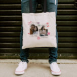 Bolso De Tela Fotos de parejas Personalizados y regalo de texto<br><div class="desc">¡Cree un conservador atemporal con nuestra camiseta de fotos Personalizado para parejas! Personalízalo con tus fotos favoritas de pareja en un diseño de inspiración retro, perfecto para aniversarios, el Día de San Valentín, o simplemente porque. Puedes personalizar con tus fotos y texto. Esta camisa es un regalo único para celebrar...</div>