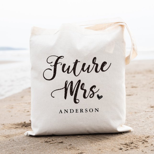 Bolso De Tela Futura Sra. letra dorada a mano (Subido por el creador)