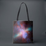 Bolso De Tela Galaxia M82<br><div class="desc">Esta imagen muestra una vista imponente de una galaxia de Starburst producida por los telescopios espaciales. M82 es una galaxia cerca de 12 millones de años luz de la tierra que está experimentando una explosión de la formación estelar. Las radiografías del gas (azul) de la demostración de Chandra que es...</div>