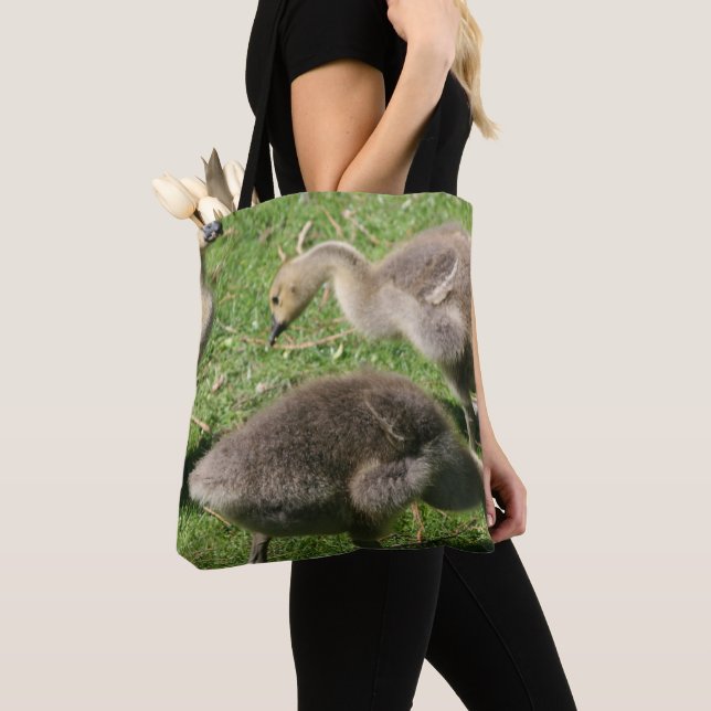 Bolso De Tela Geese en la hierba (Detalle)