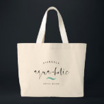 Bolso De Tela Gigante AQUA-HOLIC Moderno Funny Nombre personalizado Play<br><div class="desc">Tote de playa de verano divertido leyendo FIERCELY AQUA-HOLIC en un moderno diseño de caligrafía de escritura a la moda con acento de ola náutica en menta turquesa, texto de personalizable arriba y su nombre personal abajo. Excelente regalo para una escapada de soltera o de dama de honor o una...</div>