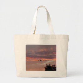 Bolso De Tela Gigante Avión Comercial Aterrizando Al Atardecer
