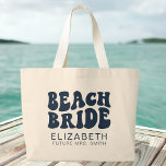 Bolso De Tela Gigante Beach Bride Navy Blue Guay Bachelorette Party<br><div class="desc">Celebre con estilo con nuestra Beach Bride Navy Blue Guay Bachelorette Party Large Tote Bag - el accesorio perfecto para sus festividades con temática playera! Esta bolsa de lona personalizada no es sólo una adición elegante a tu soltera de playa, sino un regalo amable y práctico para la novia. Diseñada...</div>