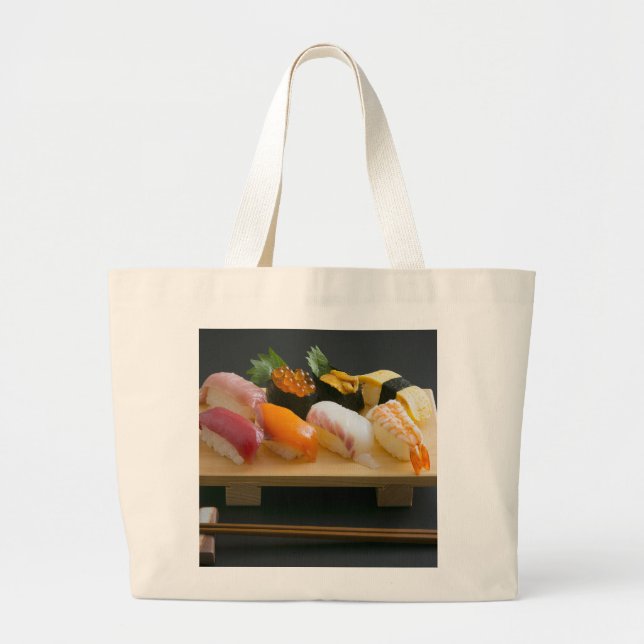 Bolso De Tela Gigante Classic Sushi Platter on Wooden Board Tote (Frente)