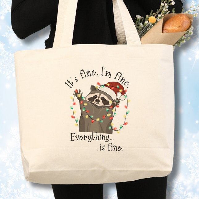 Bolso De Tela Gigante Está bien, estoy bien, Navidades divertidos. (Raccoon in trouble with Christmas lights, funny I'm fine,It's fine tote bag)