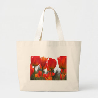 Bolso De Tela Gigante Hermosas flores de tulipán rojas.