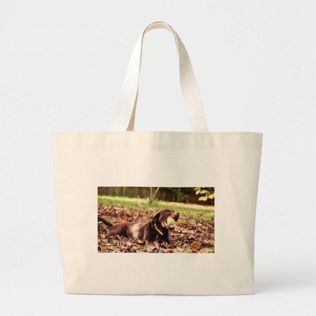 Bolso De Tela Gigante Labrador de chocolate jugando con bolas (Frente)
