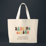 Bolso De Tela Gigante Personalizado de danza retro de Bachelorette<br><div class="desc">Personalizado Bachelorette Party Retro Dancing Queens en la bolsa de tetas que se puede personalizar con el nombre de la novia. Bolsa de diseño retro de fiesta de novia a juego</div>