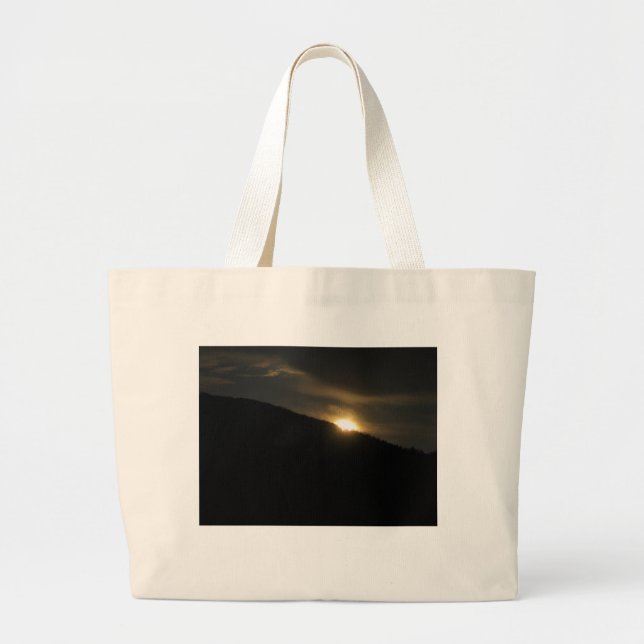 Bolso De Tela Gigante Super Moon sobre la montaña de Washington (Frente)