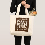 Bolso De Tela Gigante Vintage I Didn't Choose The Karate Mom Life It<br><div class="desc">Vintage I Didn't Choose The Karate Mom Life It Chose Me Gift. Perfect gift for your dad,  mom,  papa,  men,  women,  friend and family members on Thanksgiving Day,  Christmas Day,  Mothers Day,  Fathers Day,  4th of July,  1776 Independent day,  Veterans Day,  Halloween Day,  Patrick's Day</div>
