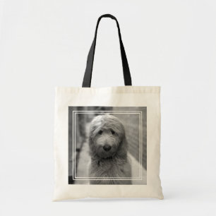 Bolso De Tela Goldendoodle Puppy En El Patio Trasero
