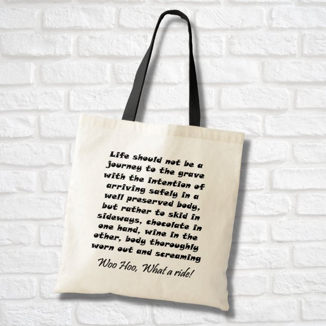 Bolso De Tela Graciosos regalos de vino de cumpleaños a las bols (Funny over the hill wine tote bag gift idea. Life should not be a journey humor saying.)