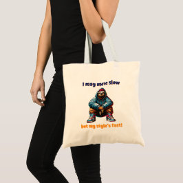 Bolso De Tela Guay Urban Sloth en las zapatillas y la casa