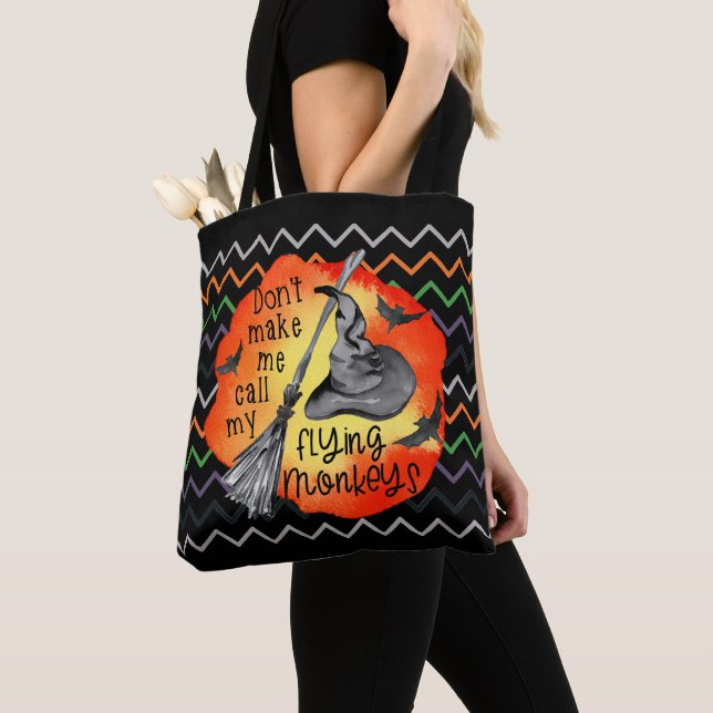 Bolso De Tela Halloween Funny Witch Flying Monkeys Chevron (Detalle)