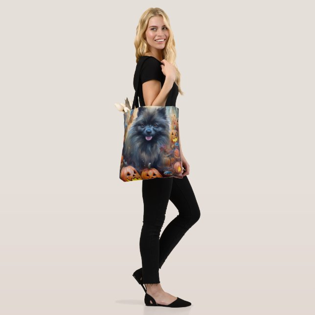 Bolso De Tela Halloween Keeshond con calabazas aterradoras (Puesto)