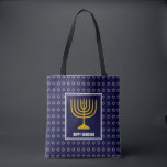 Bolso De Tela HANUKKAH Menorah Star David Naval Personalizada Az<br><div class="desc">Elegante fiesta por todas partes de la impresión azul marino TOTE BAG con la falsa estrella de plata de David en sutil patrón de fondo. El texto del marcador de posición es personalizable para que puedas cambiar HAPPY HANUKKAH a un saludo de tu propia elección (texto de longitud similar), tu...</div>
