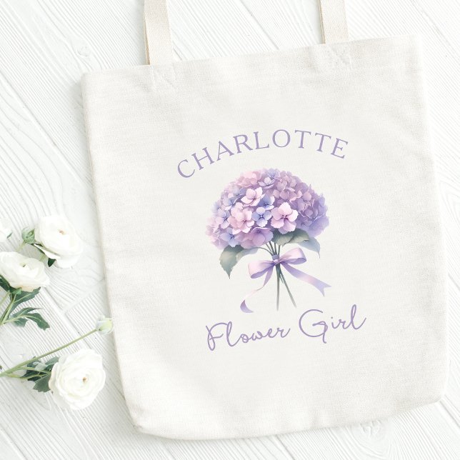 Bolso De Tela Hidrangea púrpura personalizada Bow Flower Girl (Celebrate your flower girl with this personalized hydrangea tote—sweet and elegant.)