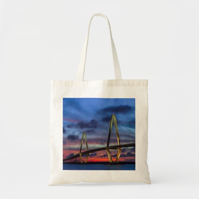 Bolso De Tela Iluminándolo (Frente)