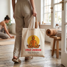 Instructora de Yoga Silueta Meditando en Puestas d