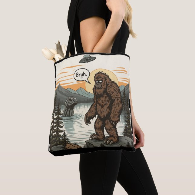 Bolso De Tela Introvertido Divertido Bigfoot Sasquatch Loch Ness (Detalle)