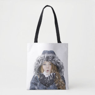 Bolso De Tela Joven chica hermoso en invierno