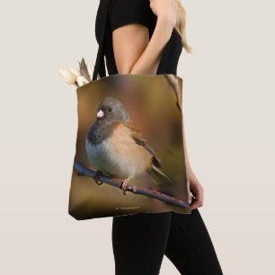 Bolso De Tela Junco de ojos oscuros en un borde