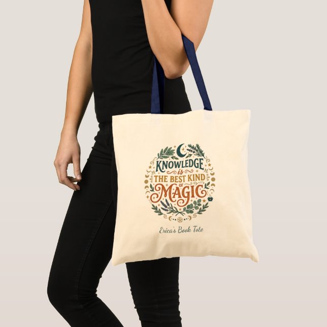 Bolso De Tela Knowledge is Magic Witchy Botanical Book (Anverso (producto))