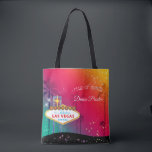 Bolso De Tela La dama de honor del Boda de Las Vegas<br><div class="desc">Glamoroso cartel de Las Vegas, altas palmeras y estrellas brillantes ilustradas en la personalizado Maid of Honor Gift Bags. Objetos de regalo encantadores que puedes personalizar con tu propio texto. (En esta tienda, Bridal Heaven, se pueden encontrar los bodas esenciales y los favores correspondientes. Póngase en contacto con ujean4791@gmail.com para...</div>