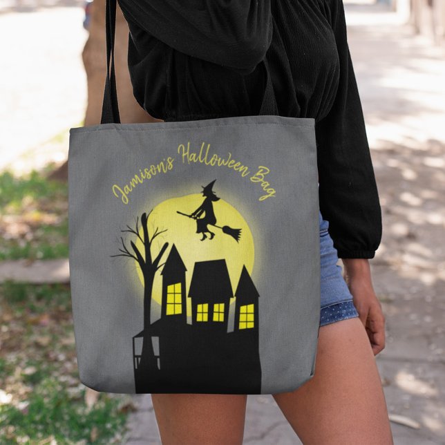 Bolso De Tela La espeluznante bruja de Halloween personalizada (Halloween cute haunted house classic witch. )