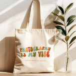 Bolso De Tela La fotografía retro groovy es mi vista, fotógrafa<br><div class="desc">Groovy,  tote retro 'La fotografía es mi vibe' al estilo de los años 70 para los fotógrafos.</div>