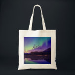 Bolso De Tela Lago Alaska Northern Lights<br><div class="desc">Lago Alaska Northern Lights Mountains Este es un gran punto a tener si has estado o has estado viviendo en Alaska. Ideal para sorprender si te diriges pronto a un viaje. ALASKA disfruta de este hermoso estado. Puede personalizar y personalizar este elemento agregando texto. Puede agregar un nombre, una frase...</div>