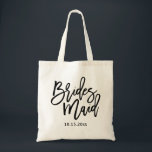 Bolso De Tela Leyenda a la dama de honor en negro<br><div class="desc">Grabado de escritura negro bonito,  bolsa de tote de la dama de honor. Línea de texto de plantilla en negro correspondiente a la fecha.</div>